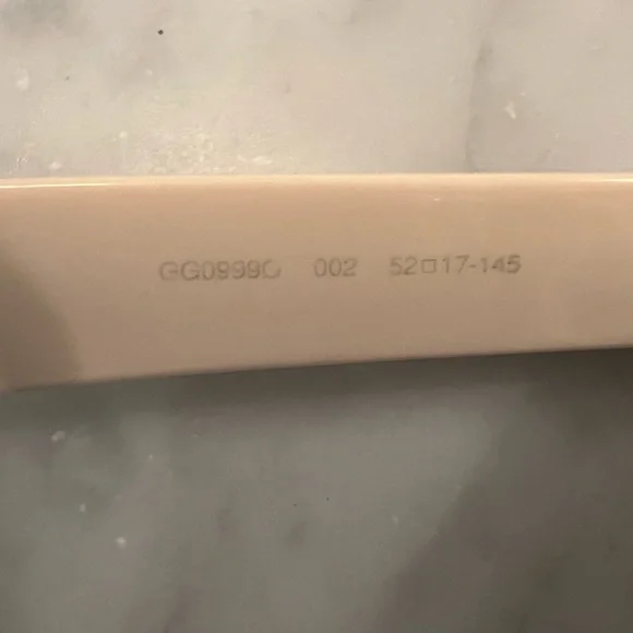 Gucci Black Glasses with Purple Case - Picture 6 of 8